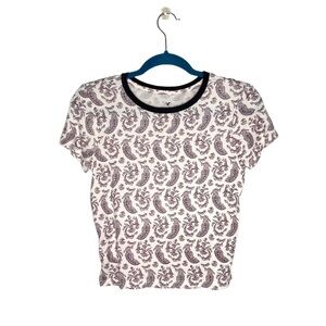 American Eagle Purple Paisley Short Sleeve Moderately Cropped Baby Tee Shirt
